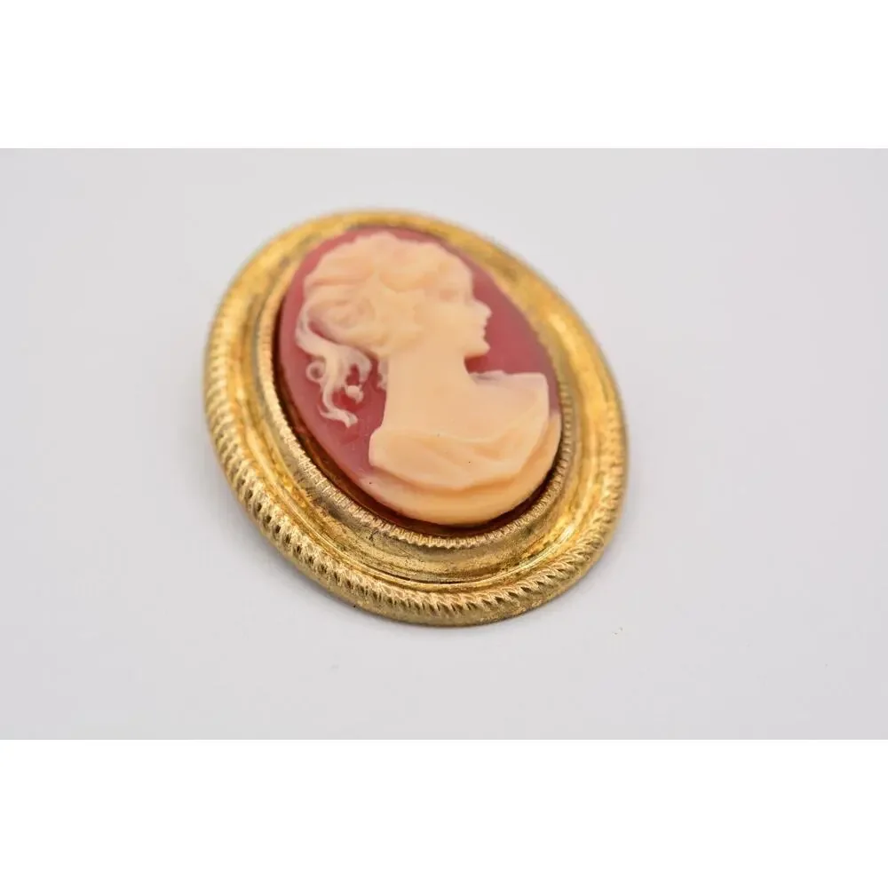 Vintage Cameo Pin Brooch Antiqued Gold Oval Small Made in Hong Kong Signed Bin4